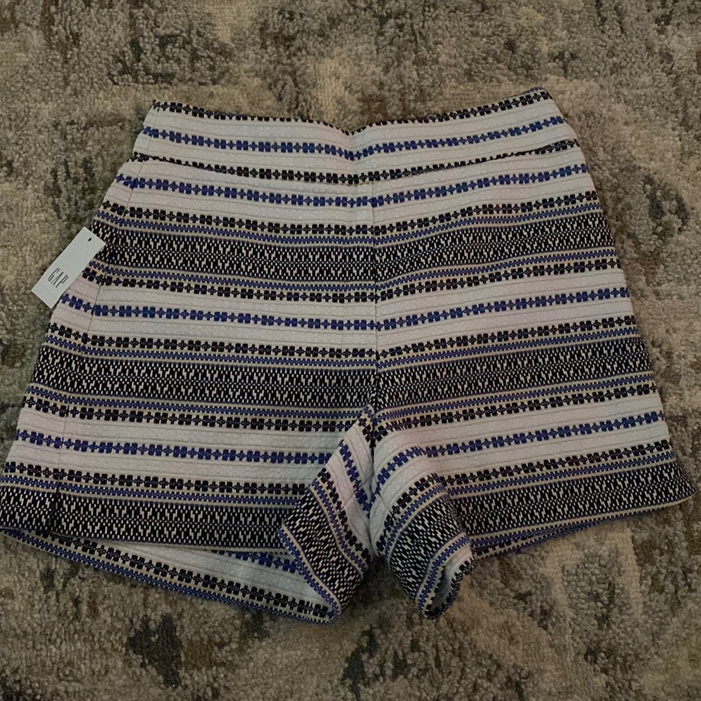 Hi-Rise patterned shorts